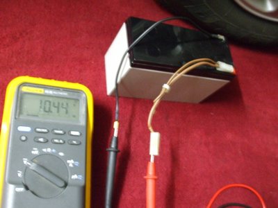 Battery Voltage Across Meter.JPG and 